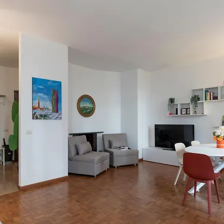 Luxury - Cherubini 6 * Milánó