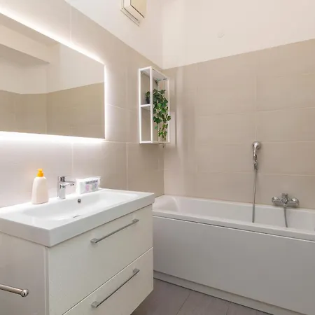 Luxury - Cherubini 6 * Milánó